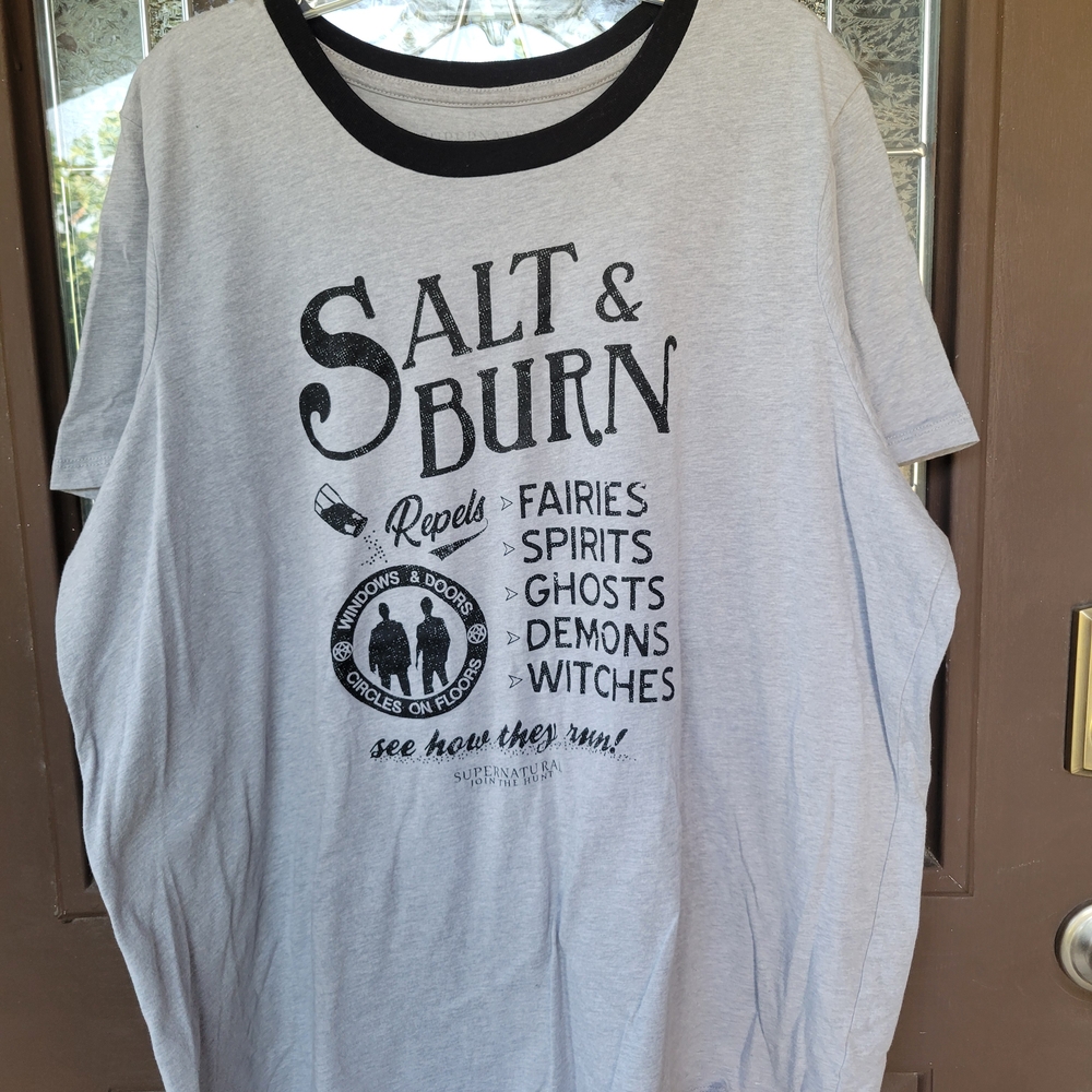 Gray Graphic Tee with Black Trim